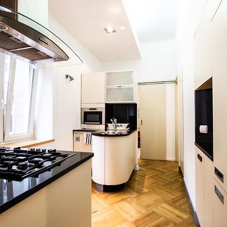 ורשה Kopernika Srodmiescie Apartment מראה חיצוני תמונה