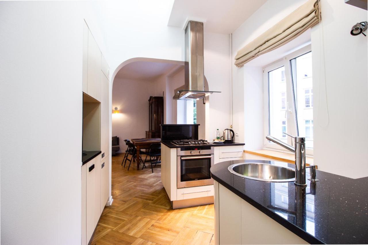 ורשה Kopernika Srodmiescie Apartment מראה חיצוני תמונה