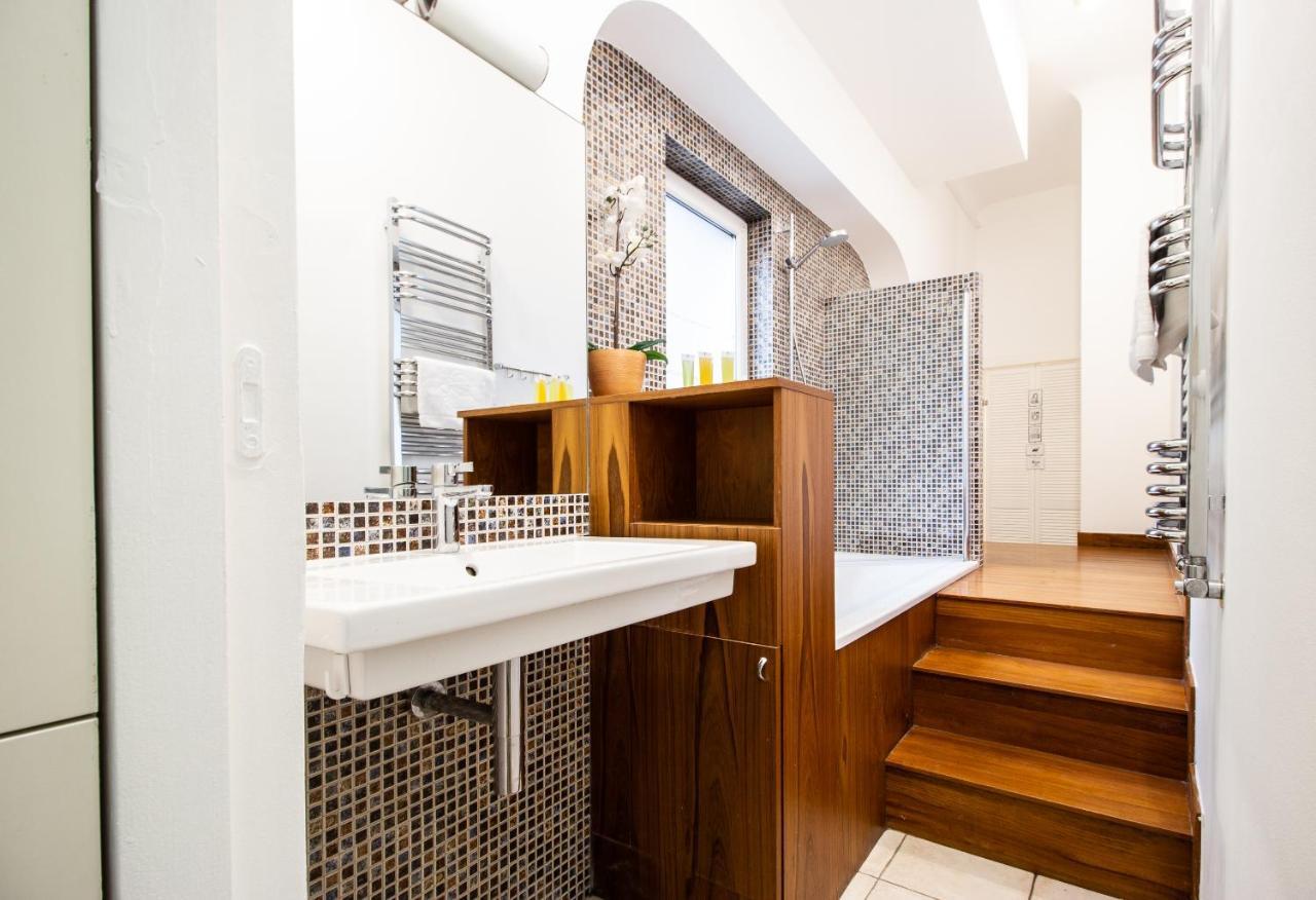 ורשה Kopernika Srodmiescie Apartment מראה חיצוני תמונה