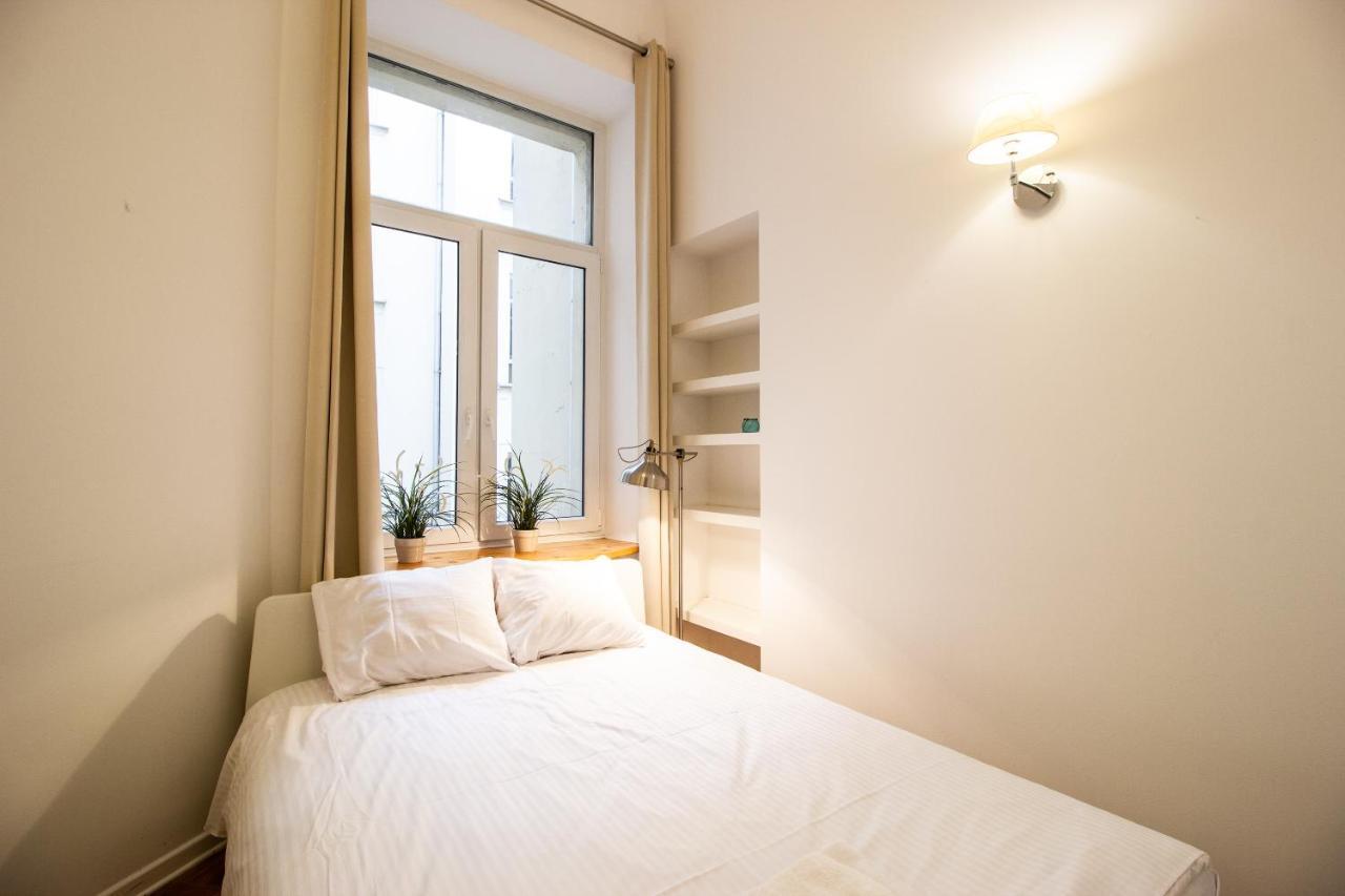 ורשה Kopernika Srodmiescie Apartment מראה חיצוני תמונה